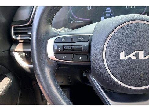 Used 2023 Kia Sportage EX AWD/4WD image 17