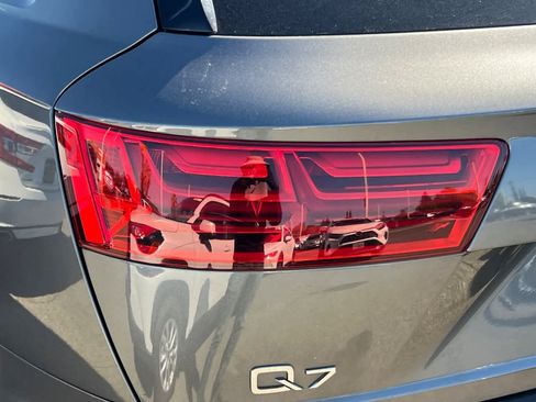 Used 2018 Audi Q7 3.0T Premium Plus w/ Premium Plus Package image 19