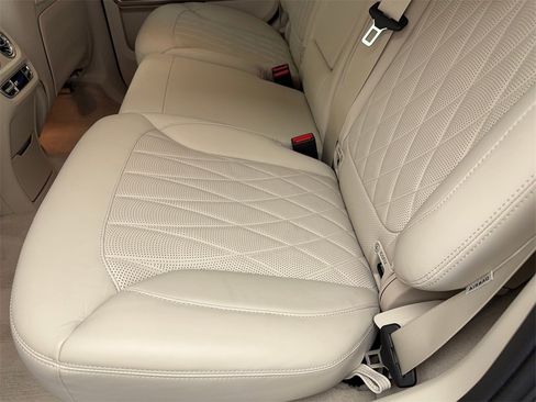 Used 2022 Mercedes-Benz G 550 image 42