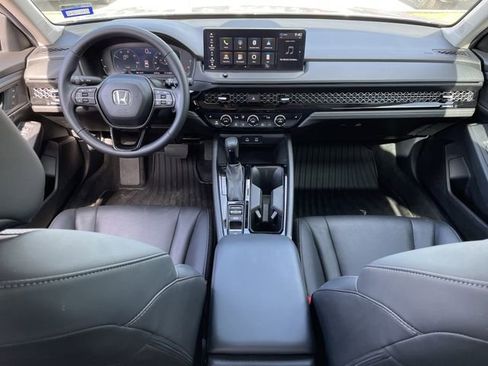 Used 2024 Honda Accord EX-L image 10