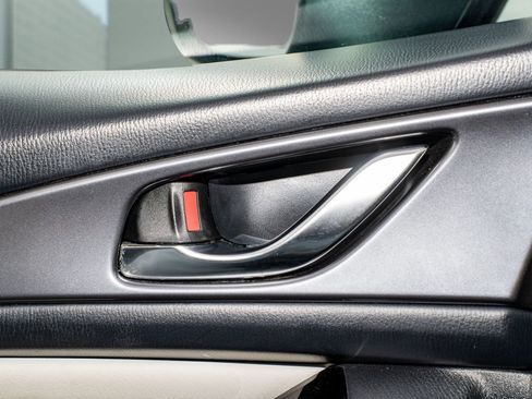 Used 2018 MAZDA MAZDA3 Grand Touring image 19