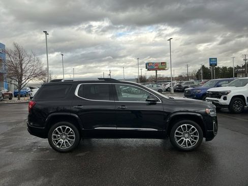 Used 2023 GMC Acadia Denali w/ Denali Technology Package image 2