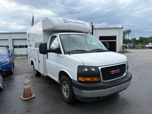 Used 2023 GMC Savana 3500 w/ Power Convenience Package RWD image 3