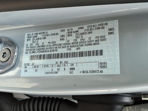 Certified 2025 Lincoln Corsair AWD w/ Equipment Group 101A image 31