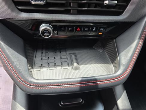 Used 2025 Ford Explorer ST AWD/4WD image 24