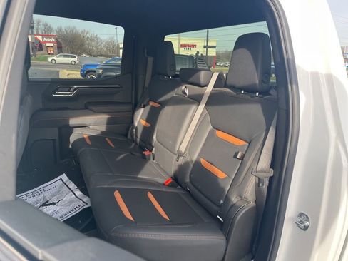 Used 2025 GMC Sierra 1500 AT4 image 24