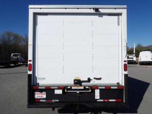 Used 2021 Ford E-350 and Econoline 350 Super Duty RWD image 6