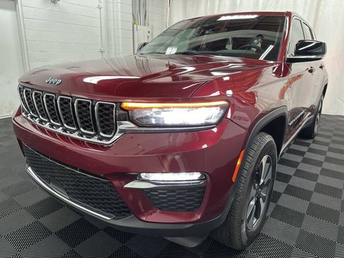 Used 2024 Jeep Grand Cherokee Limited 4xe AWD/4WD image 4