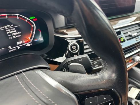 Used 2022 BMW 530i w/ Convenience Package image 25