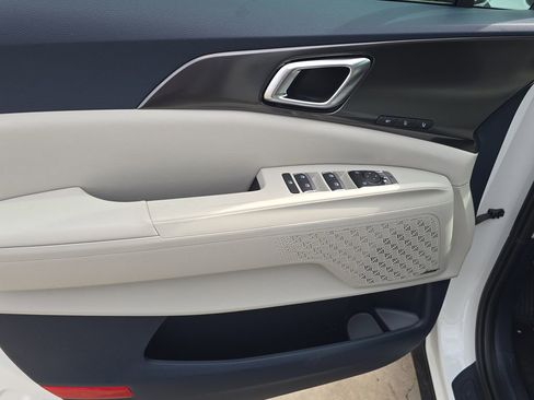 New 2026 Kia Carnival SX Prestige FWD image 18
