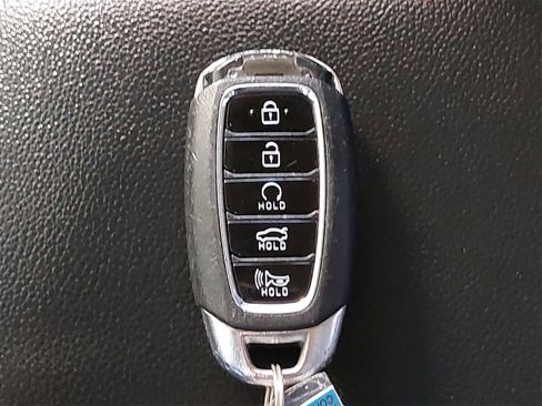 Used 2022 Hyundai Elantra Limited w/ Preferred Accessory Package image 37