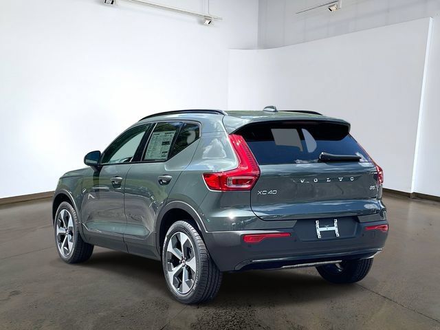 New 2026 Volvo XC40 B5 Core w/ Protection Package Premier AWD/4WD image 6