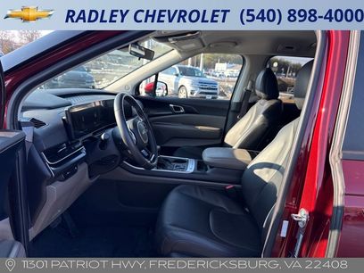 Used 2025 Kia Carnival