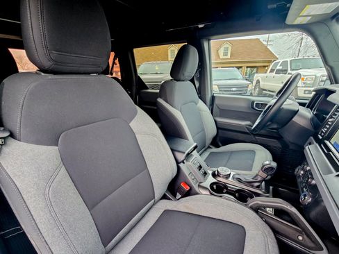 Used 2022 Ford Bronco Big Bend image 11