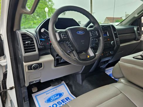 Used 2017 Ford F550 4x4 Regular Cab Super Duty image 16