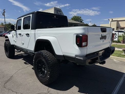 Used 2022 Jeep Gladiator Sport AWD/4WD image 4
