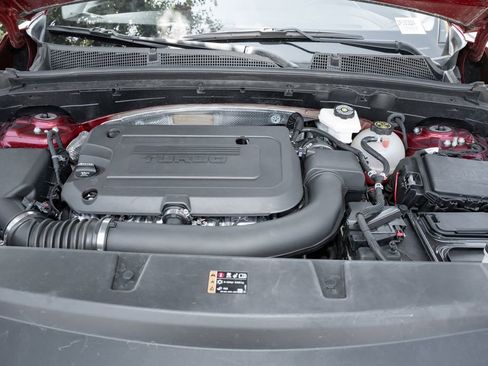 Used 2023 Buick Envision Essence image 13