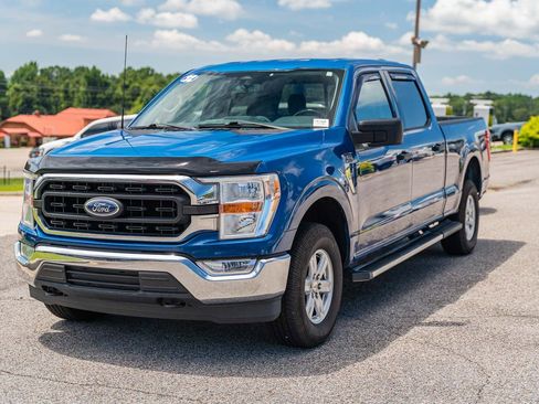 Certified 2022 Ford F150 XLT w/ Equipment Group 301A Mid image 3