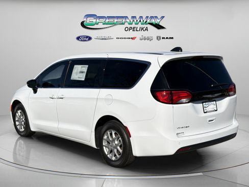 New 2026 Chrysler Voyager LX FWD image 10