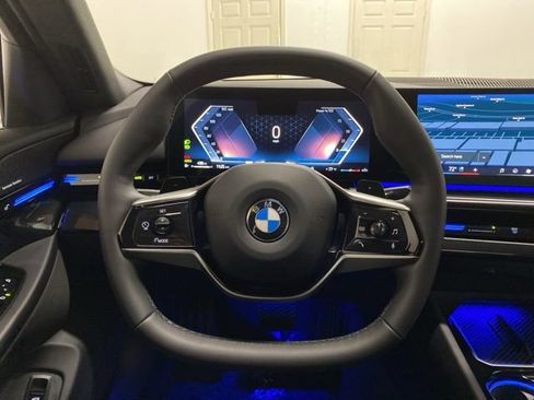 Used 2026 BMW 530i xDrive AWD/4WD image 14