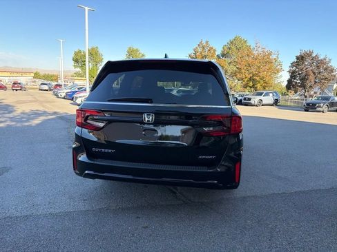 Certified 2025 Honda Odyssey Sport-L image 8