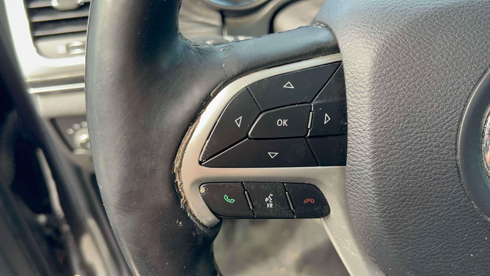 Used 2020 Jeep Grand Cherokee Limited w/ Luxury Group II AWD/4WD image 22