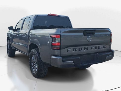 Used 2025 Nissan Frontier SV RWD image 6