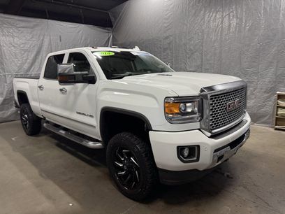 Used 2016 GMC Sierra 2500 Denali w/ Duramax Plus Package