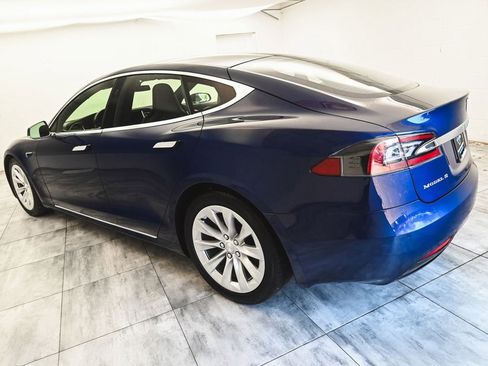 Used 2016 Tesla Model S 75D image 4