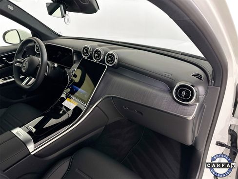 Used 2025 Mercedes-Benz GLC 350e 4MATIC image 31