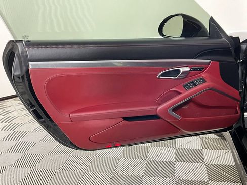 Used 2019 Porsche 911 Targa 4 AWD/4WD image 19