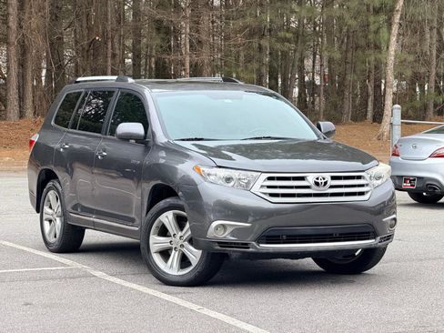 Used 2013 Toyota Highlander Limited image 3