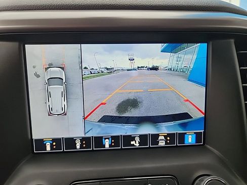 Certified 2023 GMC Acadia AT4 w/ Technology Package AWD/4WD image 17