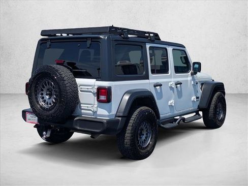 Used 2022 Jeep Wrangler Unlimited Sport AWD/4WD image 5