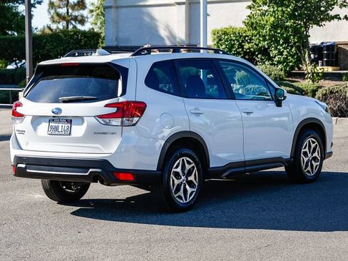 Used 2023 Subaru Forester Premium AWD/4WD image 5