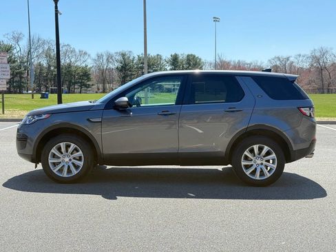 Used 2017 Land Rover Discovery Sport SE AWD/4WD image 10