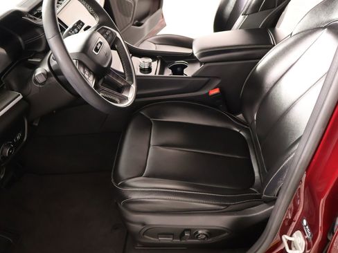 Used 2024 Jeep Grand Cherokee Limited RWD image 13