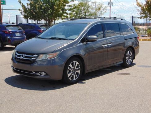 Used 2016 Honda Odyssey Touring Elite image 8