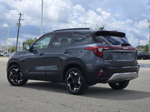 Used 2025 Kia Seltos S AWD/4WD image 17