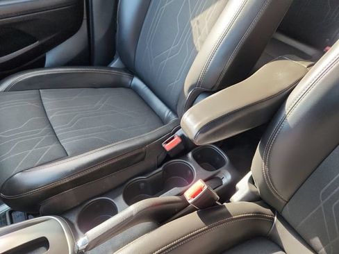 Used 2019 Chevrolet Trax LT w/ LT Convenience Package FWD image 43