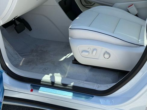 New 2026 Buick Enclave Avenir AWD/4WD image 18