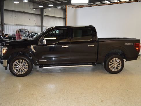 Used 2025 Ford F150 Lariat w/ Equipment Group 501A Mid AWD/4WD image 6