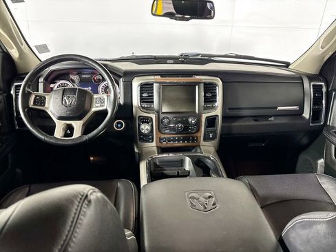 Used 2017 RAM 1500 Laramie w/ Convenience Group AWD/4WD image 12