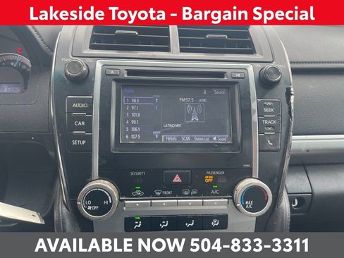 Used 2014 Toyota Camry SE image 29