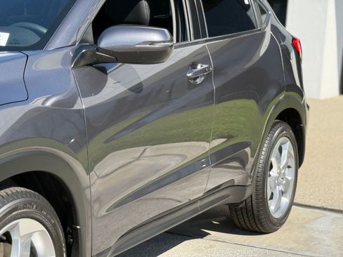 Used 2016 Honda HR-V EX-L image 4