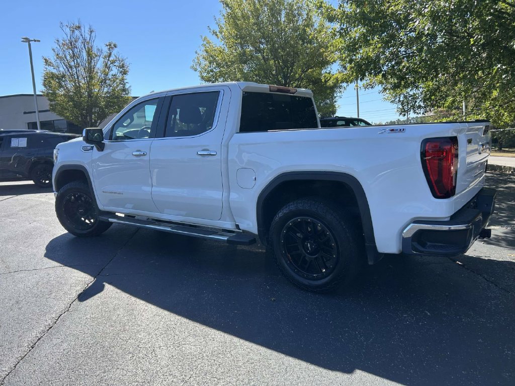 Used 2021 GMC Sierra 1500 SLT w/ SLT Premium Package AWD/4WD image 4