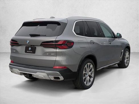 New 2026 BMW X5 xDrive40i w/ Climate Comfort Package image 2