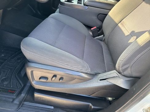 Used 2017 Chevrolet Silverado 2500 LT image 37