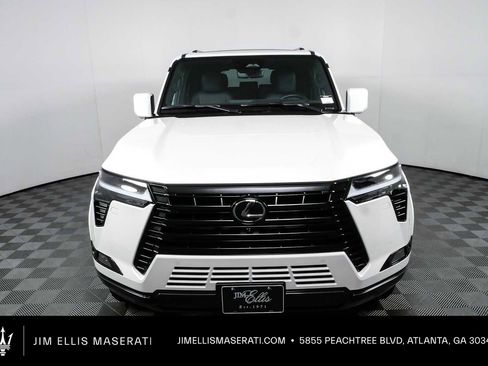 Used 2025 Lexus GX 550 w/ Accessory Package (2T) AWD/4WD image 25