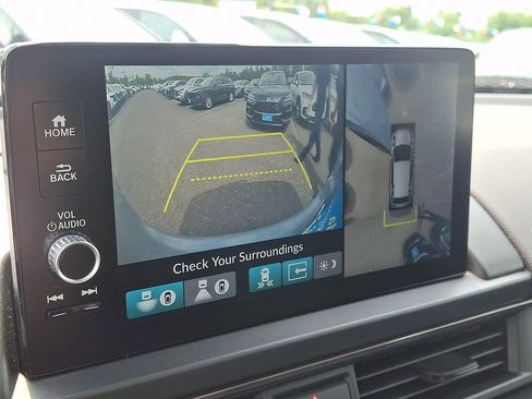 Used 2024 Honda Pilot TrailSport image 18